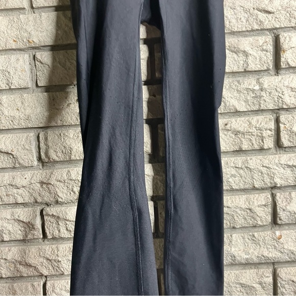 Lululemon Zoned In Tight *27" Black (First Release) - Picture 4 of 9